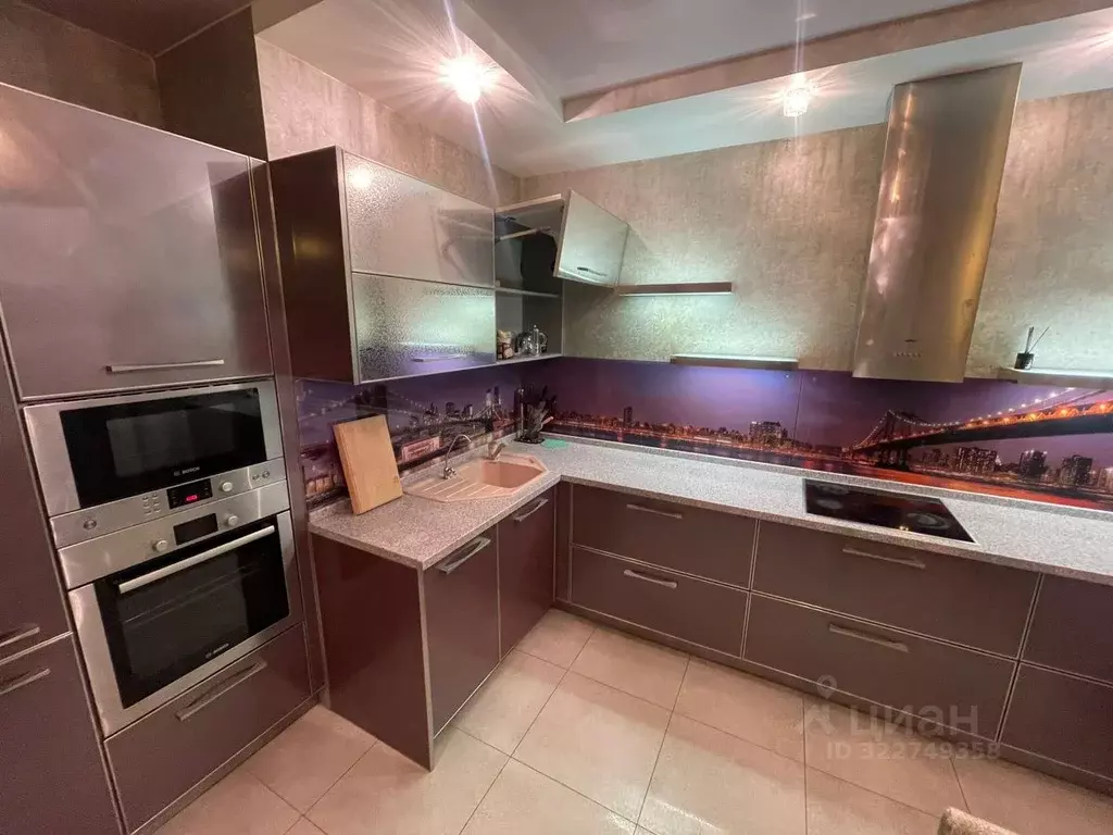 2-к кв. Свердловская область, Екатеринбург ул. Амундсена, 52 (58.7 м) - Фото 1