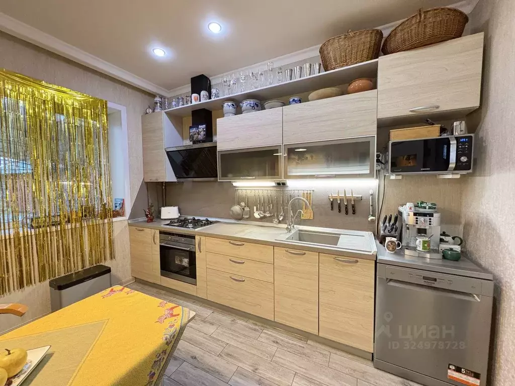 Дом в Краснодарский край, Ейский район, Должанская ст-ца Коллективная ... - Фото 1