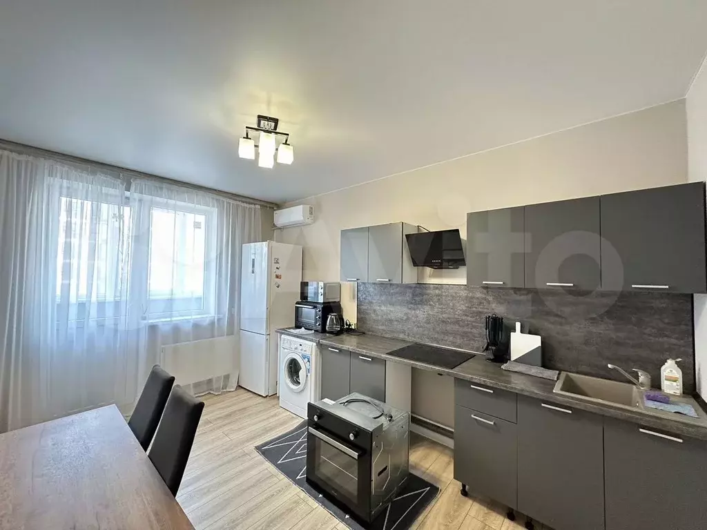 1-к. квартира, 40 м, 10/16 эт. - Фото 0