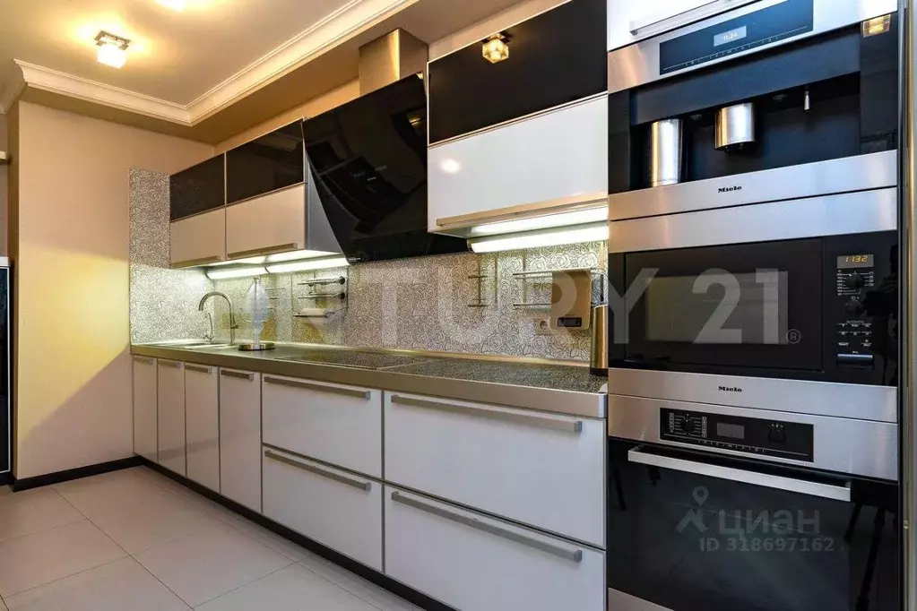 Квартира, 3 комнаты, 105 м - Фото 0
