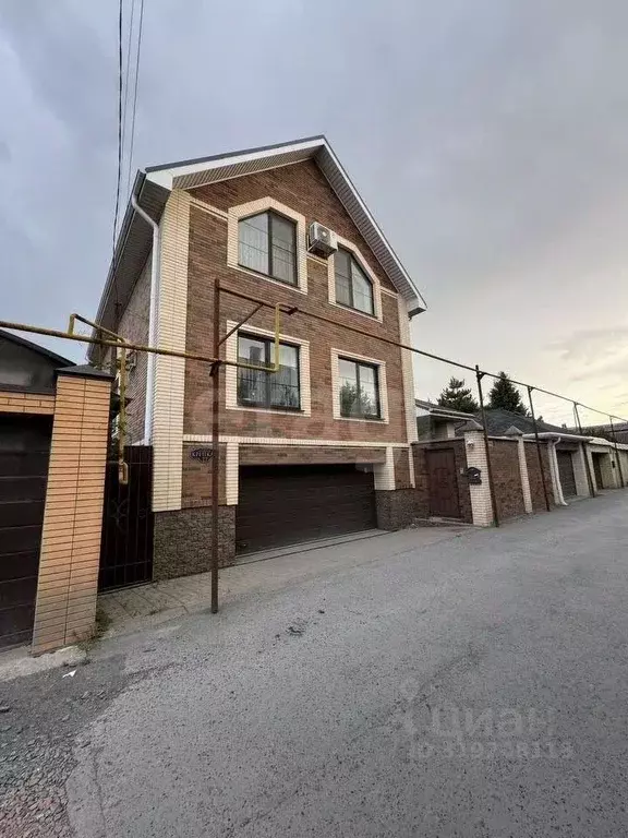 Дом в Ростовская область, Ростов-на-Дону Крепкая ул. (270 м) - Фото 0