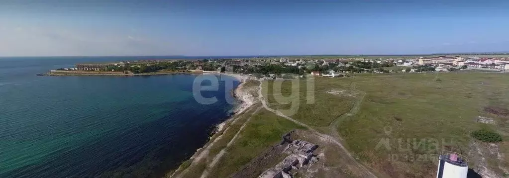 Участок в Крым, Черноморское пгт ул. Сигнальная, 15Г (13.58 сот.) - Фото 1