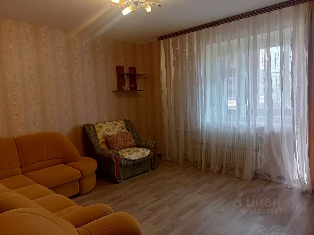 2-к кв. Курская область, Железногорск ул. Ленина, 80к1 (64.7 м) - Фото 0