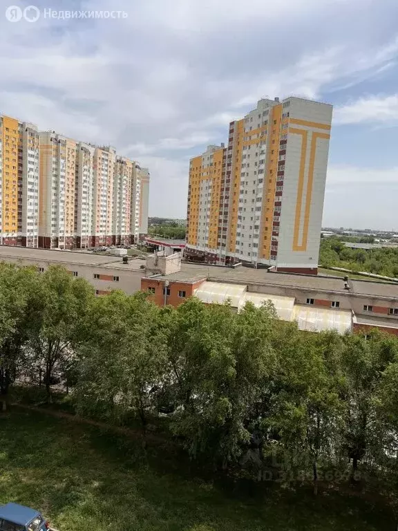 3-комнатная квартира: Оренбург, Транспортная улица, 7А (65.4 м) - Фото 0