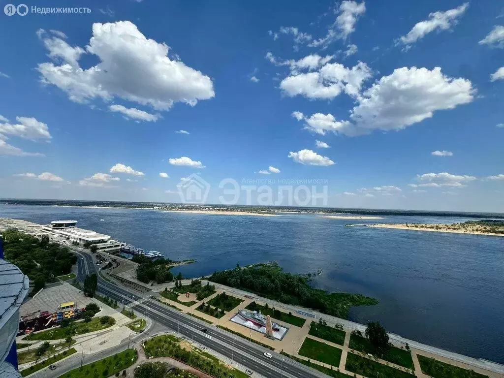 2-комнатная квартира: Волгоград, улица Калинина, 2АлитА (73 м) - Фото 1