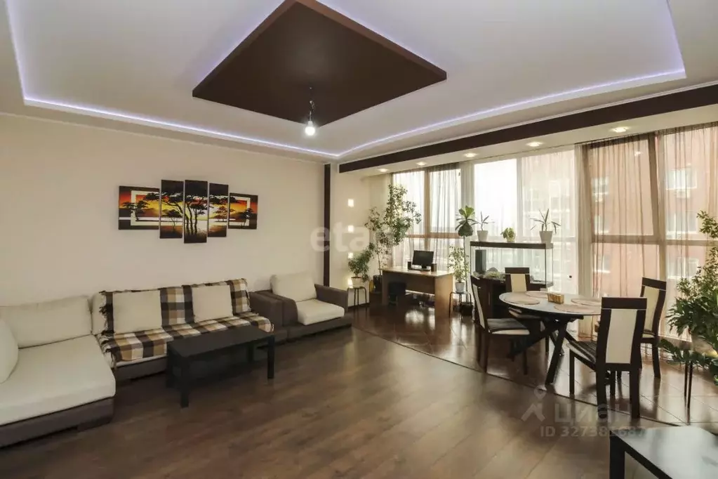 2-к кв. Тюменская область, Тюмень ул. Достоевского, 7 (97.3 м) - Фото 1