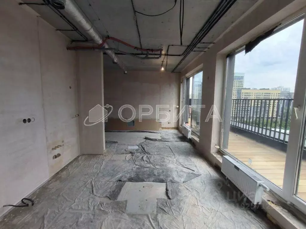 3-к кв. Тюменская область, Тюмень ул. Газовиков, 38 (121.0 м) - Фото 0