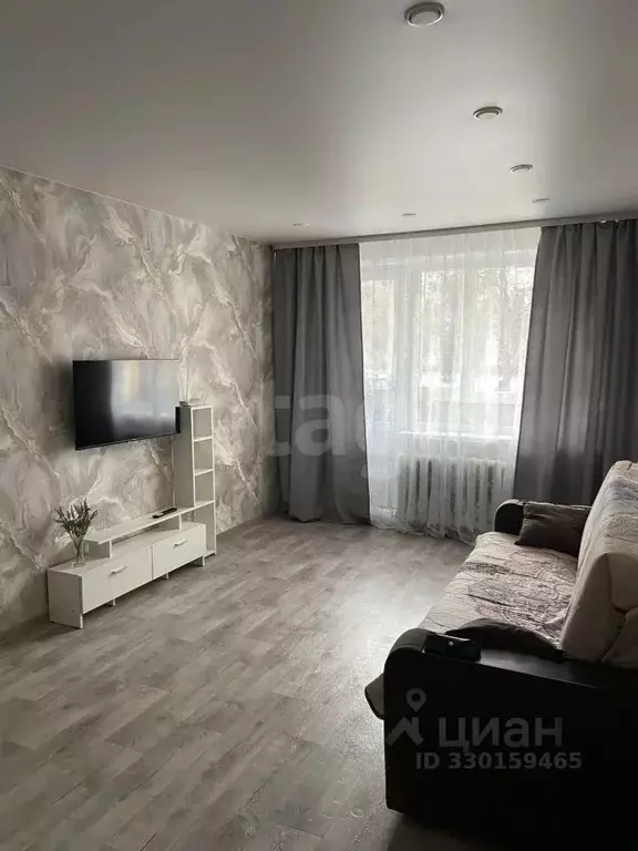 2-к кв. Тюменская область, Тюмень ул. Елизарова, 30 (50.0 м) - Фото 1