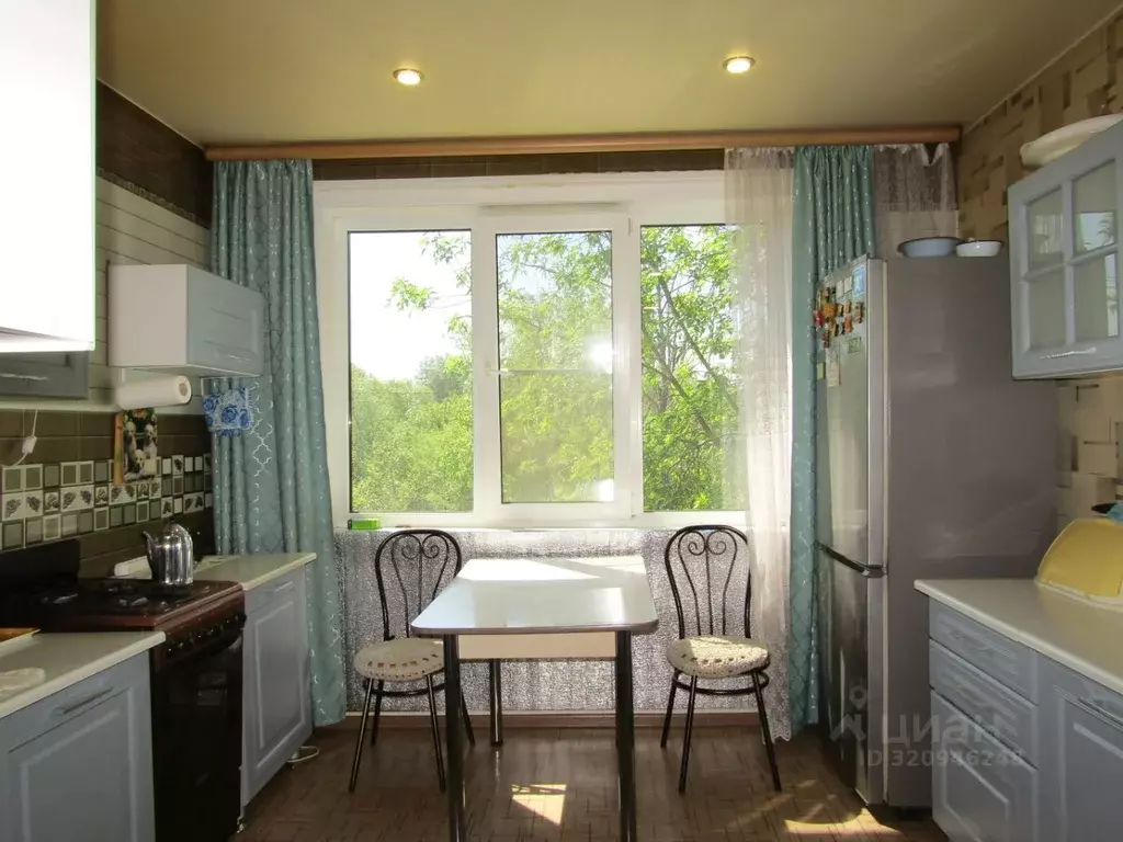 2-к кв. Бурятия, Улан-Удэ Кирзавод мкр, ул. Тропинина, 1 (46.5 м) - Фото 1