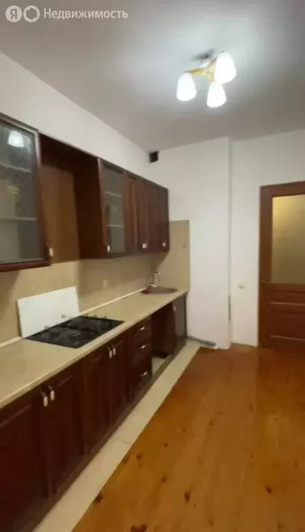 3-комнатная квартира: Махачкала, улица Айвазовского, 6В (73 м) - Фото 1