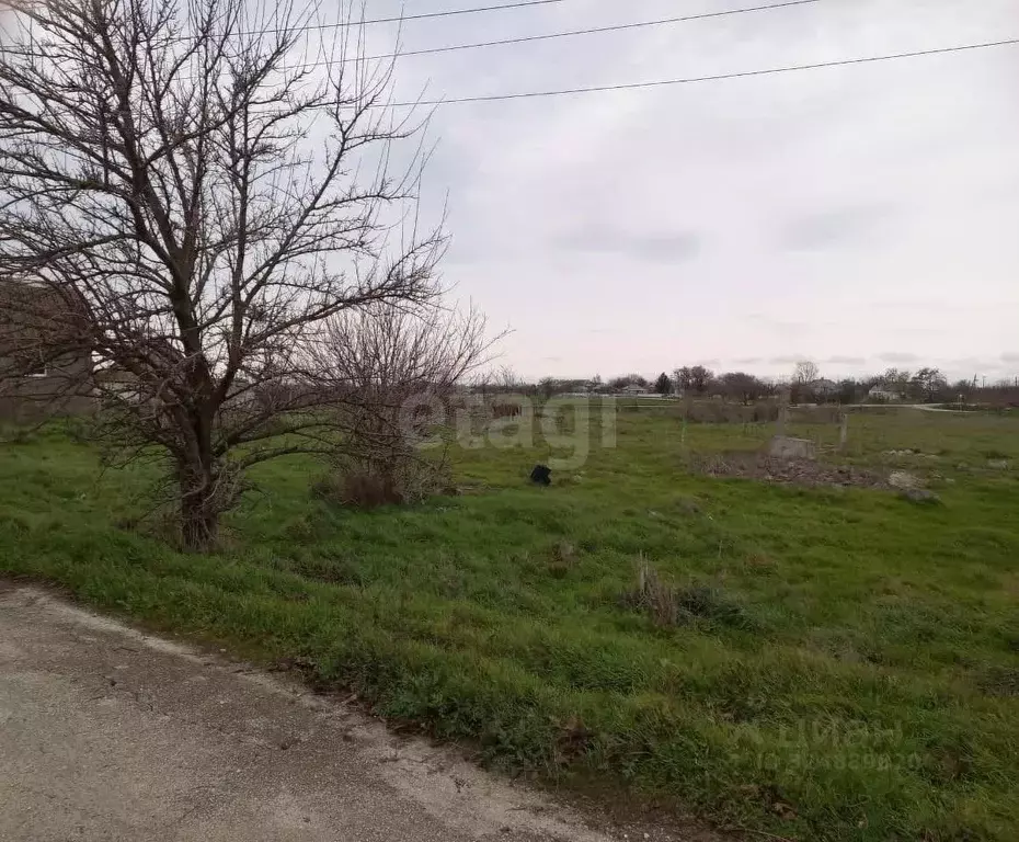 Участок в Крым, Ленинский район, с. Уварово ул. Заречная, 66 (24.0 ... - Фото 1