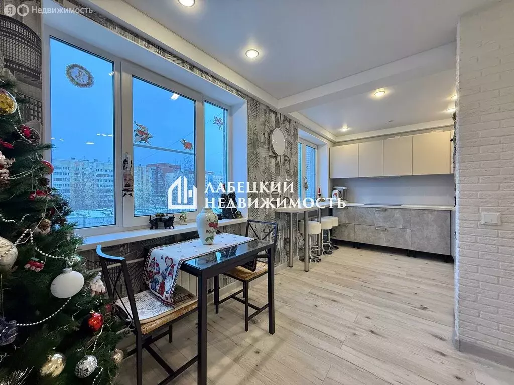 3-комнатная квартира: Санкт-Петербург, Индустриальный проспект, 35к1 ... - Фото 1