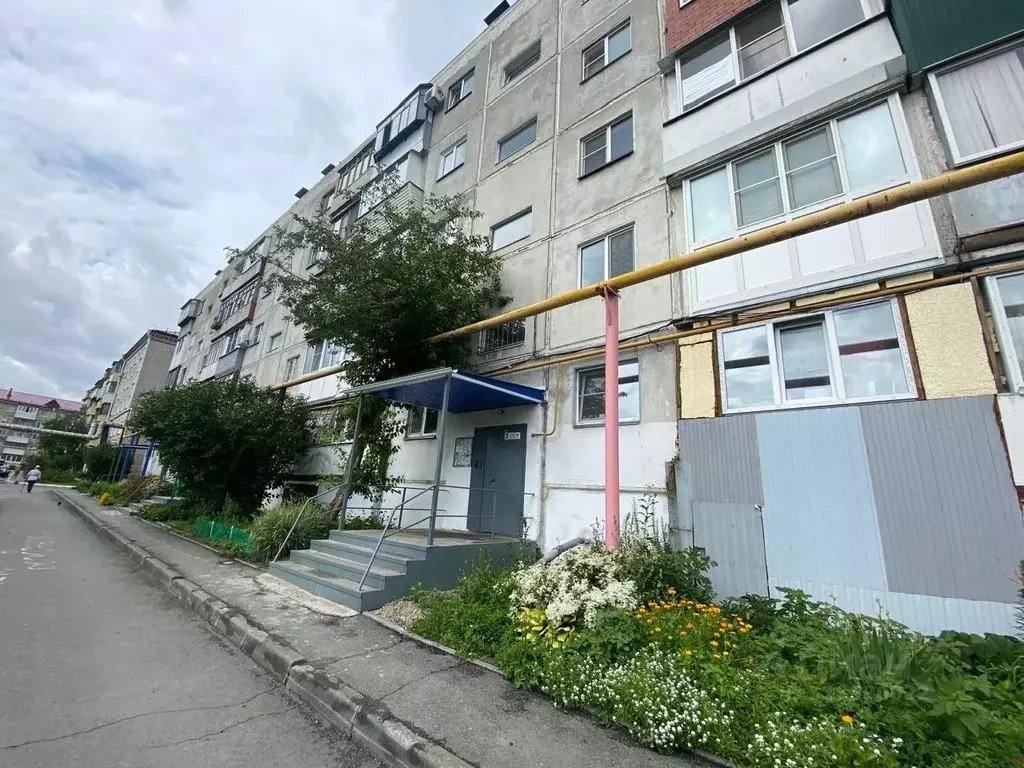 3-к кв. Курганская область, Курган ул. Перова, 8 (63.0 м) - Фото 1