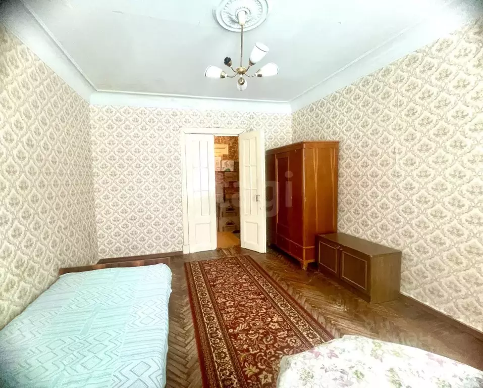 3-к кв. Псковская область, Остров ул. ДОС, 8 (82.1 м) - Фото 1