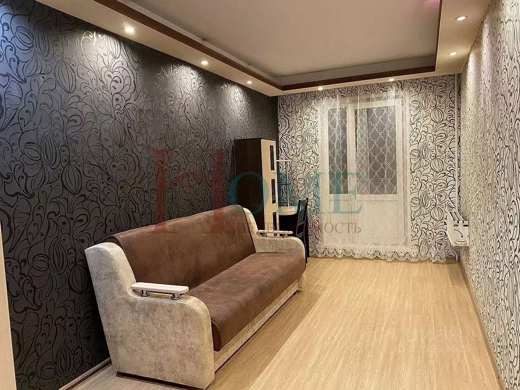 3-к кв. Новосибирская область, Новосибирск ул. Есенина, 10 (64.0 м) - Фото 1