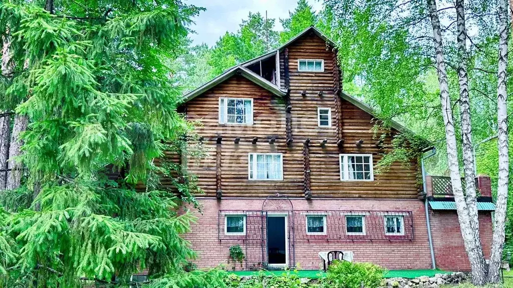 Дом 293,4 м на участке 90 сот. - Фото 1