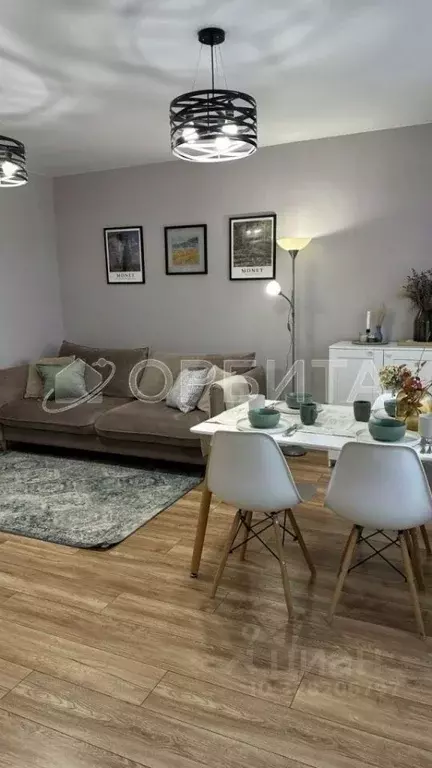 2-к кв. Тюменская область, Тюмень ул. 50 лет Октября, 26 (68.7 м) - Фото 1