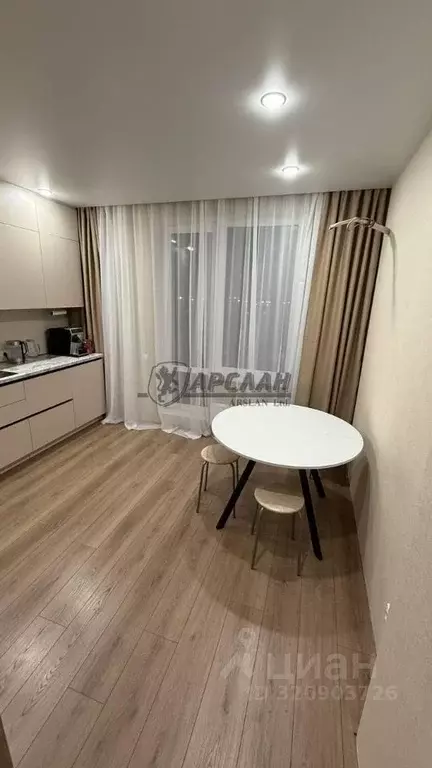 2-к кв. Татарстан, Казань ул. Мансура Хасанова, 15 (57.0 м) - Фото 2