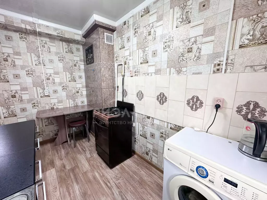 2-к кв. Брянская область, Дубровка рп, 1-й мкр 39 (37.3 м) - Фото 2