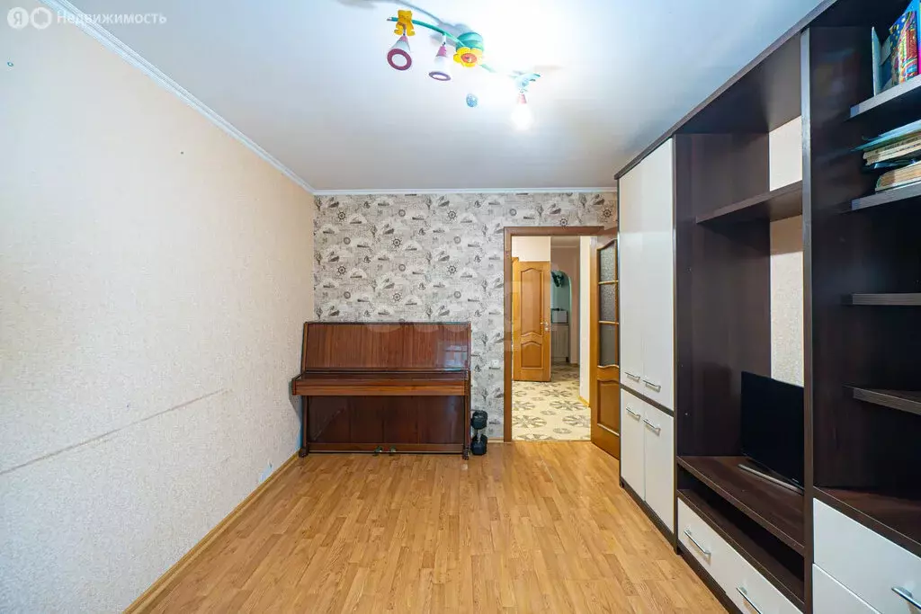 3-комнатная квартира: Севастополь, улица Героев Бреста, 31А (70.6 м) - Фото 1
