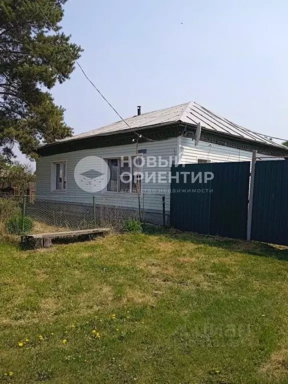 Дом в Курганская область, Катайский муниципальный округ, с. Зырянка ... - Фото 1