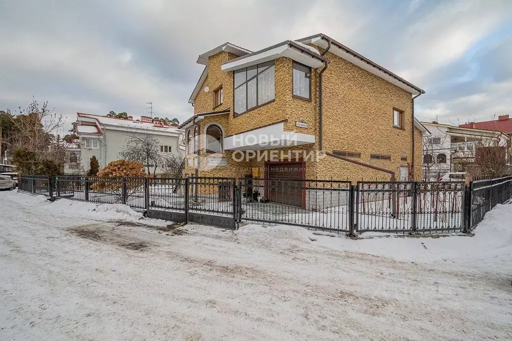 Коттедж в Свердловская область, Екатеринбург ул. Академика Павлова, 18 ... - Фото 1