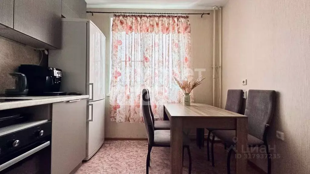 2-к кв. Челябинская область, Челябинск ул. Клайна, 9 (59.0 м) - Фото 0