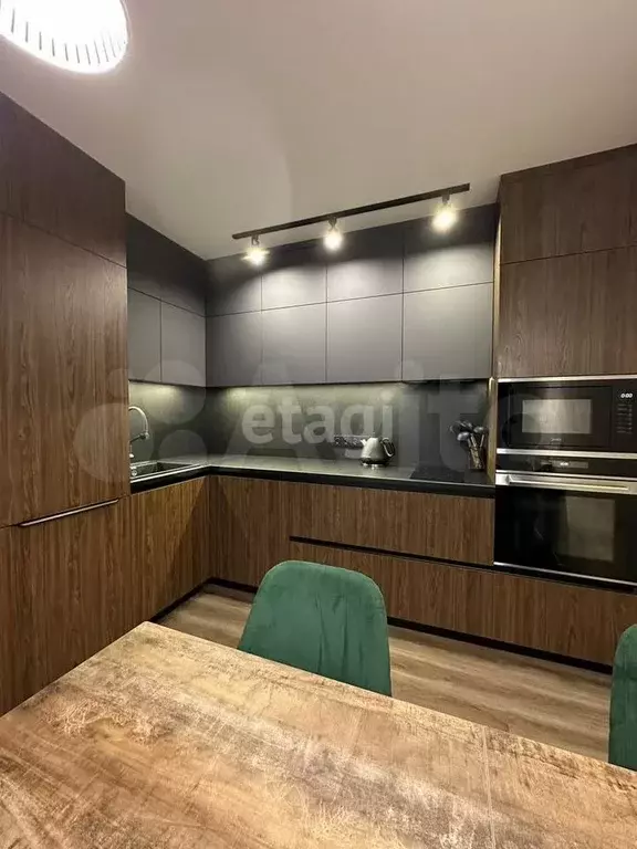 2-к. квартира, 61 м, 2/4 эт. - Фото 1