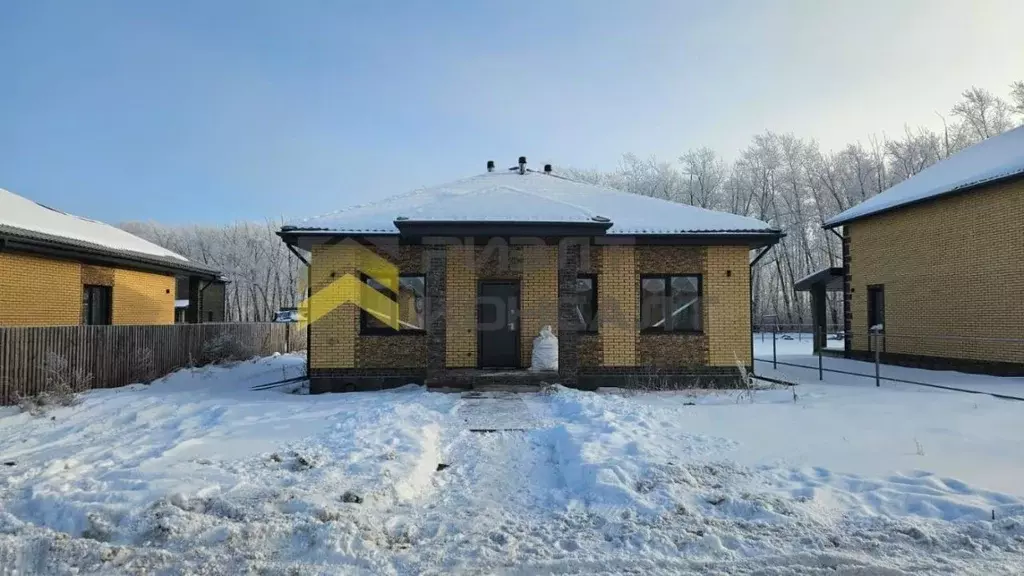 Дом в Омская область, Омский район, с. Пушкино ул. Ленина (105 м) - Фото 1