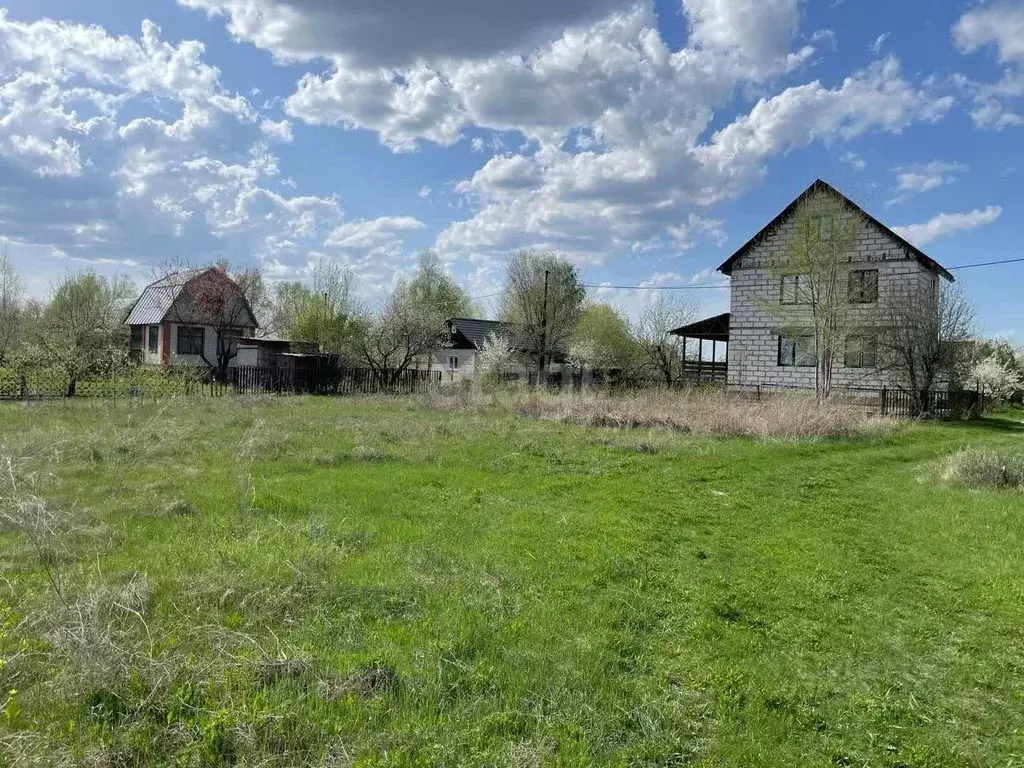 Участок в Саратовская область, Энгельсский район, Красноярское ... - Фото 0