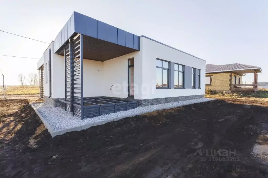 Дом в Башкортостан, Кармаскалинский район, Кабаковский сельсовет, д. ... - Фото 1