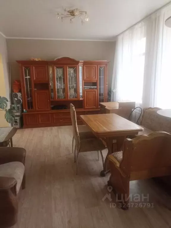 3-к кв. Орловская область, Орел Гостиная ул., 3 (73.0 м) - Фото 1