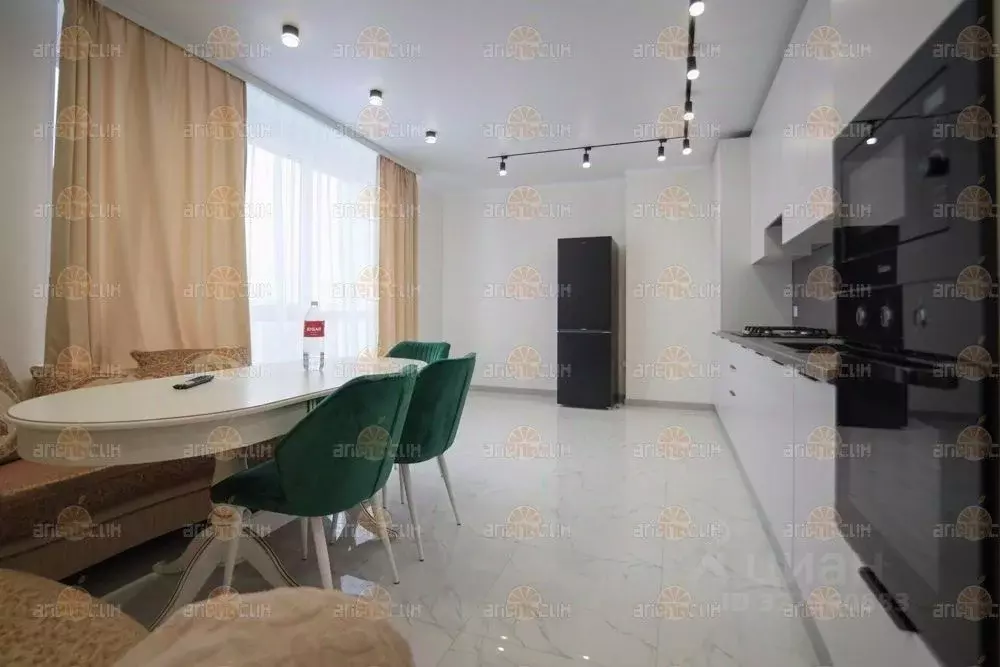 3-к кв. Ставропольский край, Ставрополь ул. Андрея Голуба, 16к3 (86.2 ... - Фото 1