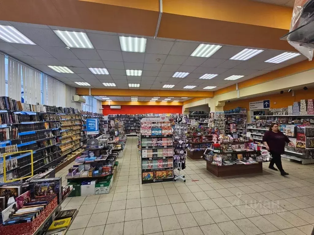 Торговая площадь в Санкт-Петербург просп. Просвещения, 76 (100 м) - Фото 1