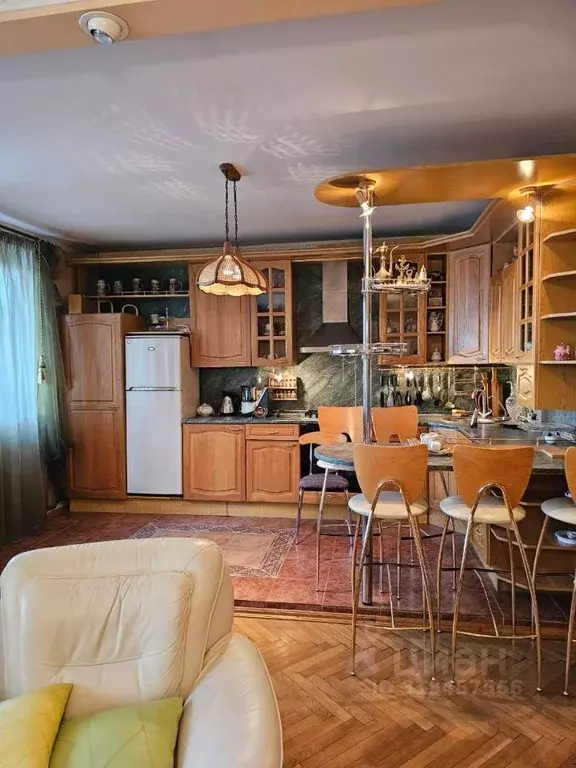 4-к кв. Татарстан, Казань ул. Космонавтов, 41 (127.0 м) - Фото 1