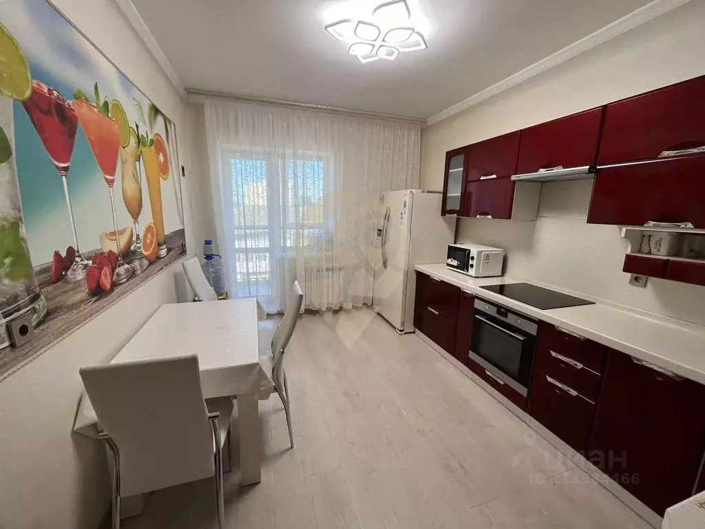3-к кв. Белгородская область, Старый Оскол Макаренко мкр, 11Б (73.0 м) - Фото 0
