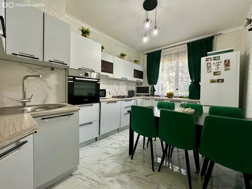 10-комнатная квартира: Оренбург, Брестская улица, 9 (82.1 м) - Фото 1