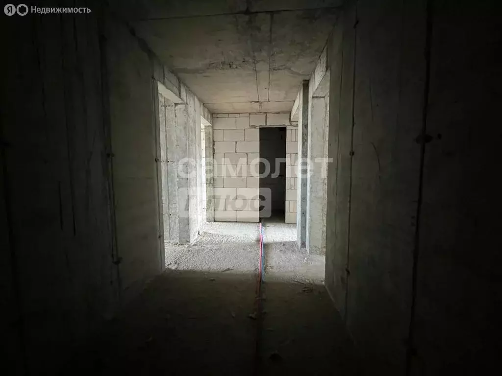 3-комнатная квартира: Махачкала, улица Вузовское Озеро, 13 (102.9 м) - Фото 2