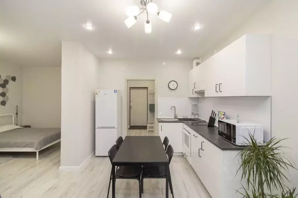 1-к кв. Тюменская область, Тюмень ул. Мельникайте, 32 (48.6 м) - Фото 2