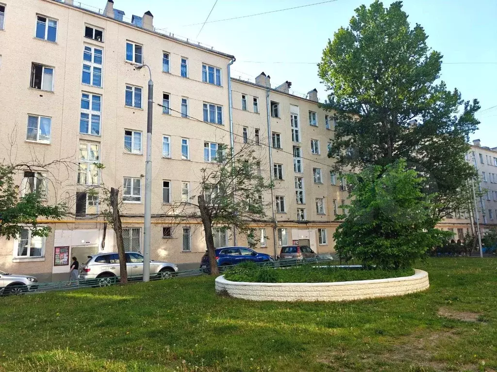 Комната 16,3 м в 4-к., 1/5 эт. - Фото 0