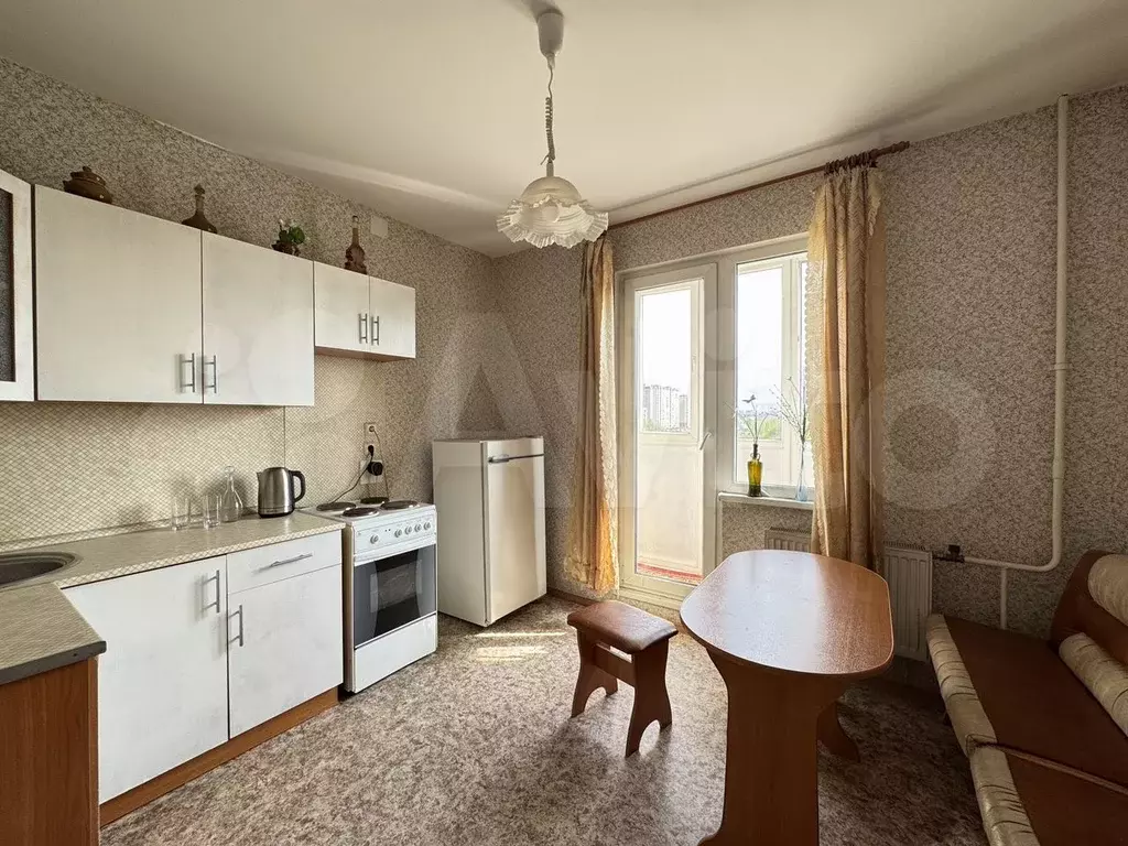 1-к. квартира, 39 м, 6/10 эт. - Фото 1