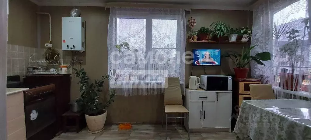 2-к кв. Краснодарский край, Туапсе Гражданский пер., 9 (48.0 м) - Фото 1