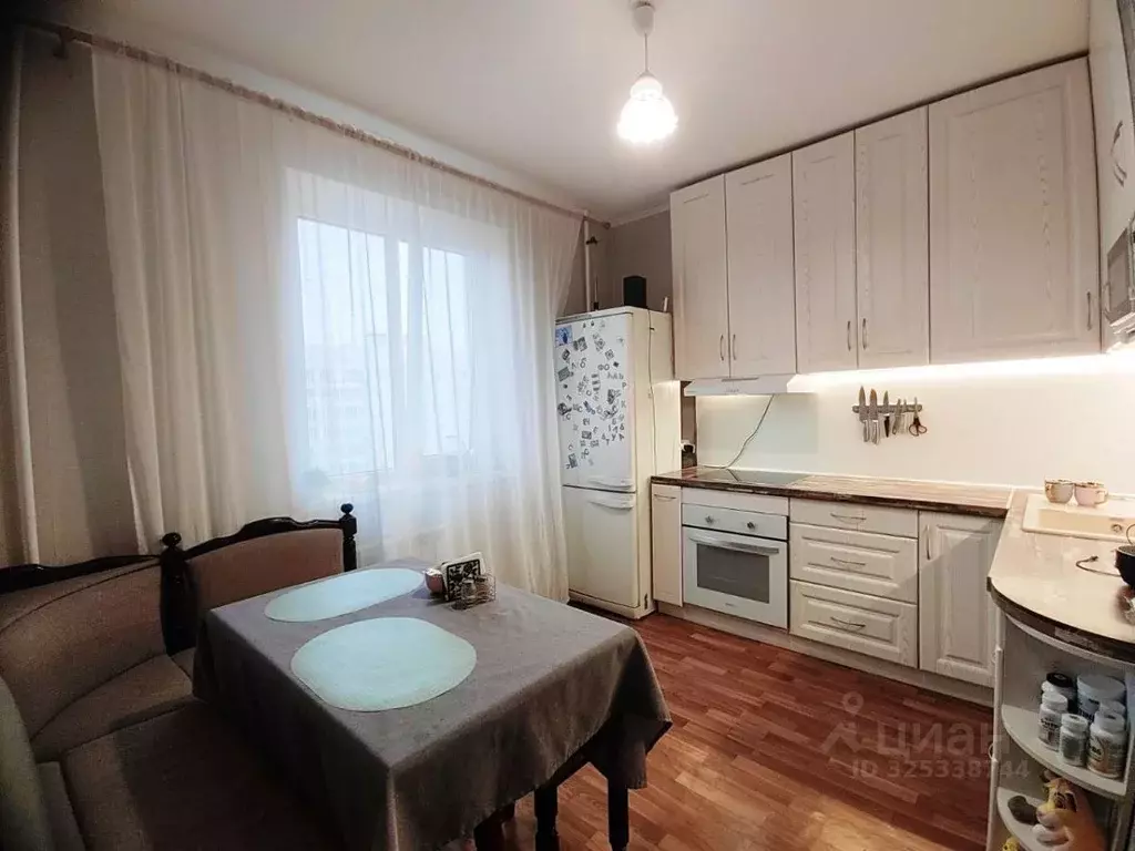 1-к кв. Курская область, Курск просп. Вячеслава Клыкова, 54 (37.0 м) - Фото 1