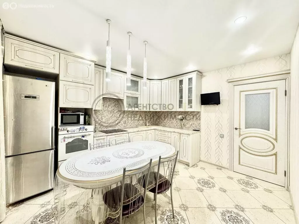 3-комнатная квартира: Казань, улица Натана Рахлина, 13 (85 м) - Фото 2