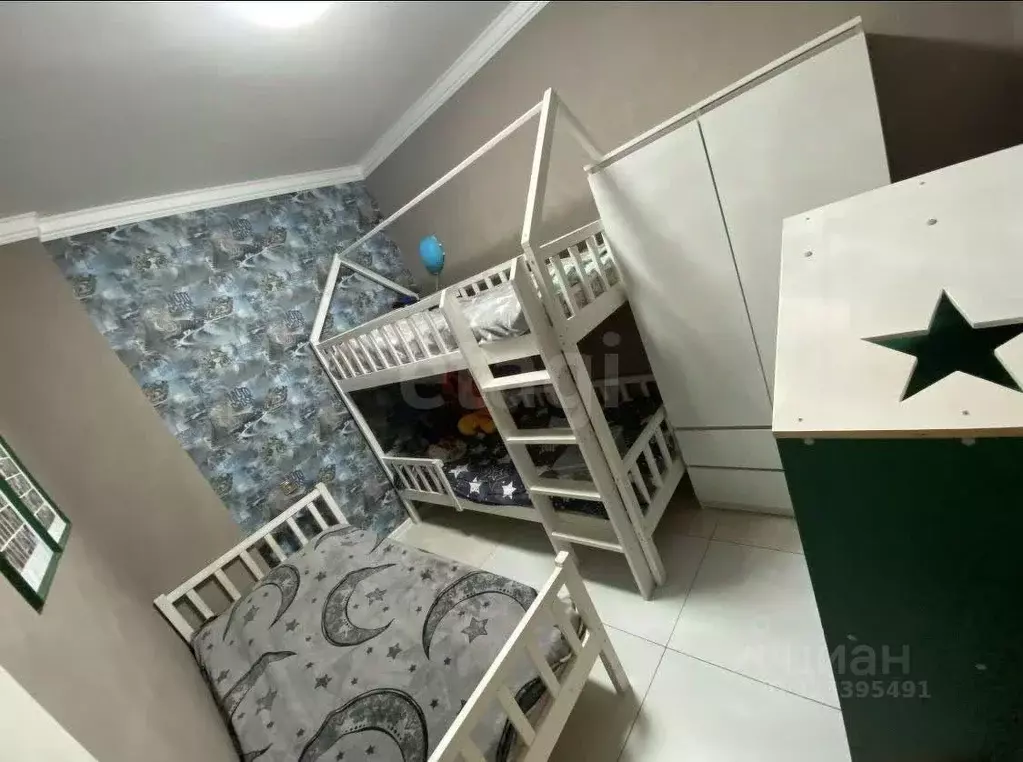 3-к кв. Саха (Якутия), Якутск Якутская ул., 2/17 (67.8 м) - Фото 1