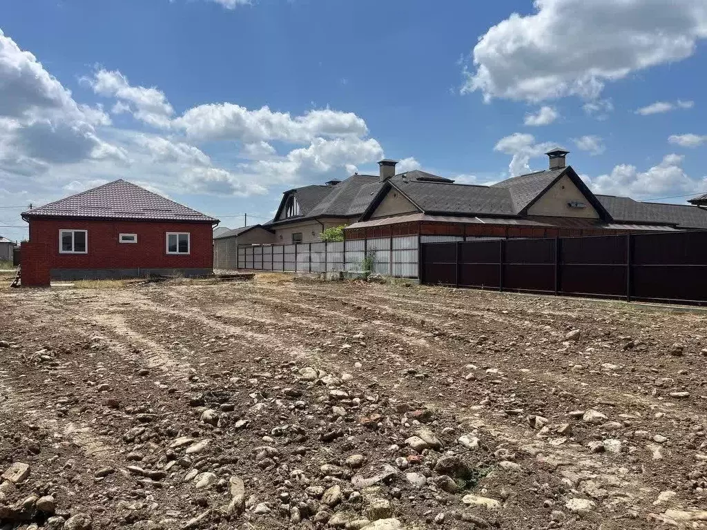 Участок в Адыгея, Майкоп городской округ, пос. Северный пер. ... - Фото 0