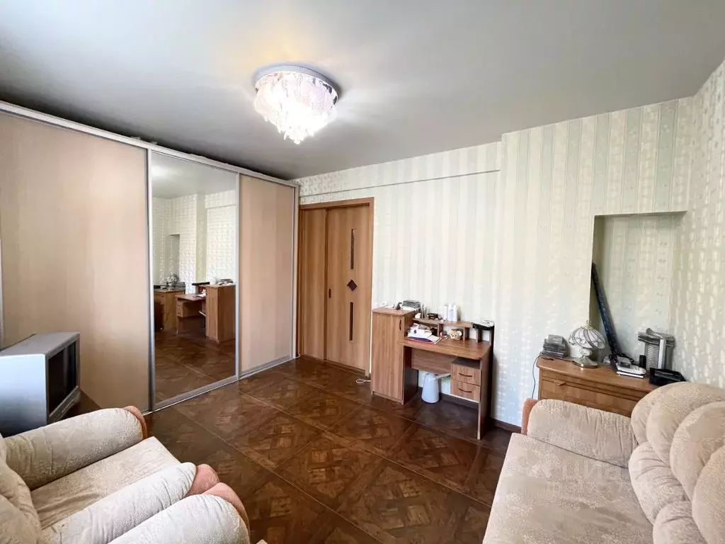 3-к кв. Свердловская область, Екатеринбург ул. Баумана, 22 (63.2 м) - Фото 0