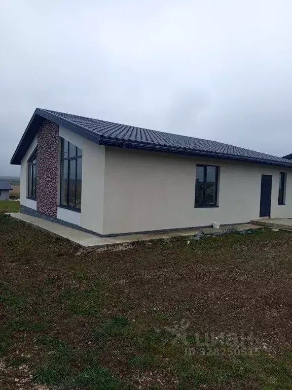 Дом в Крым, Феодосия Колос СПК,  (120 м) - Фото 1