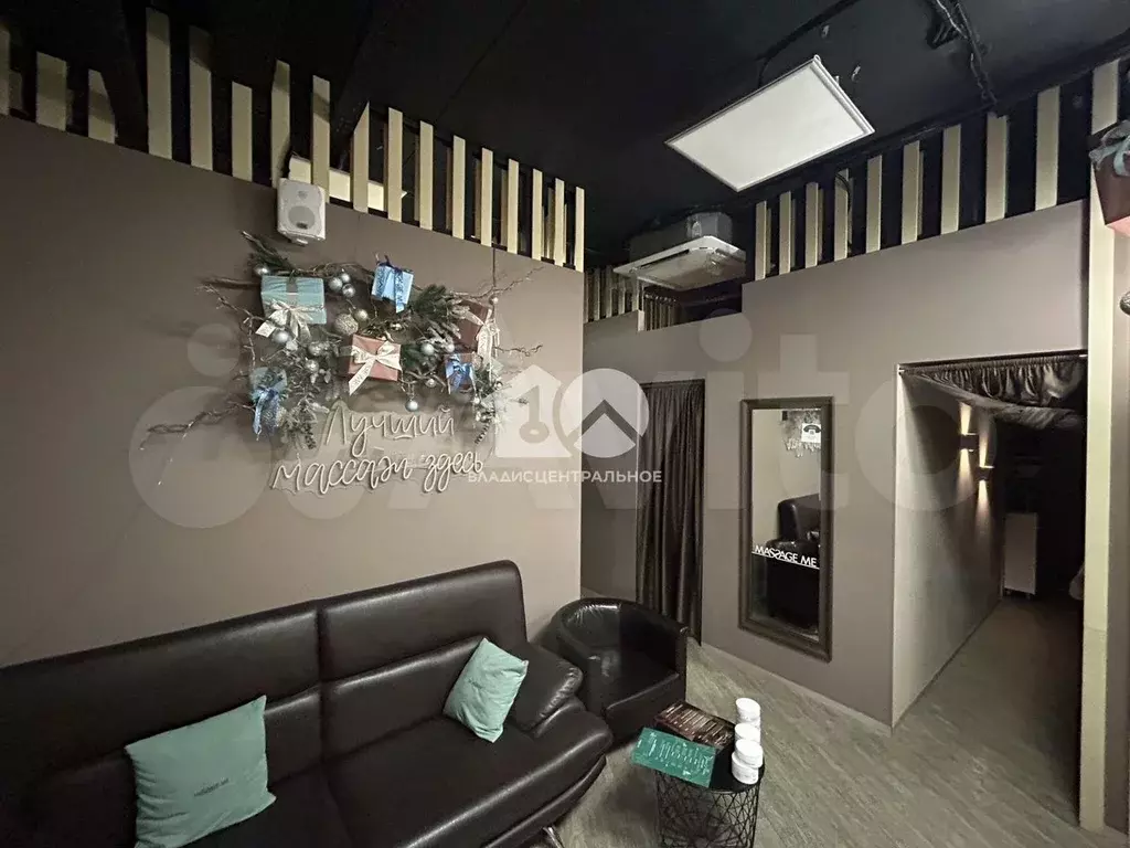 Продам торговое помещение, 57 м - Фото 1
