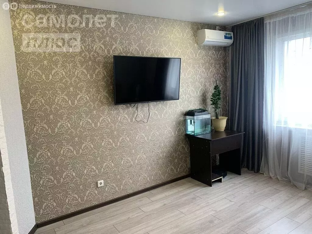 1-комнатная квартира: Оренбург, улица Фронтовиков, 6 (39.8 м) - Фото 1